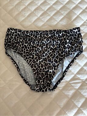 Mid-Rise Leopard Print High Waist Bikini Bottoms